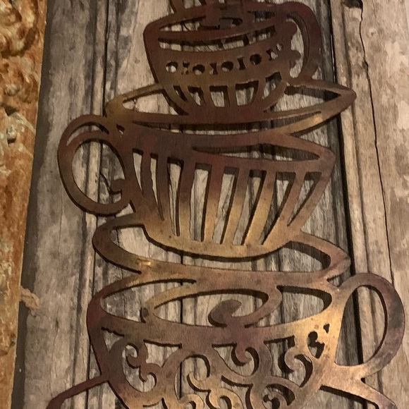 Rustic large metal stacked coffee / tea cup silhouette - Picture 10 of 12